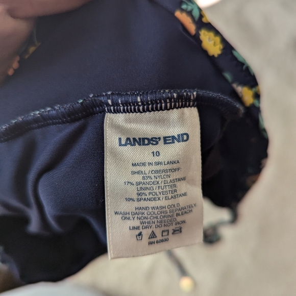 Lands end backless swimsuit - Picture 5 of 6
